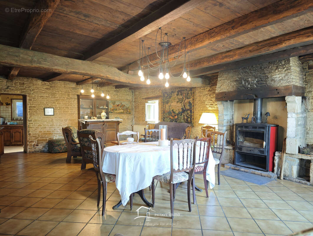 Maison à LEZAY