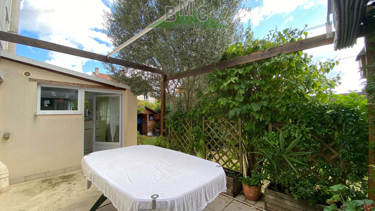 Maison à LE PLESSIS-BOUCHARD