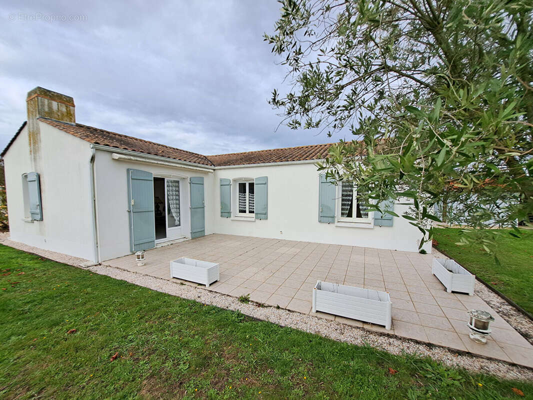 Maison à L&#039;AIGUILLON-SUR-VIE