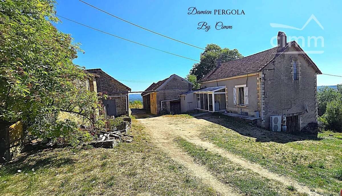 Corps de ferme avec près de 3 hectares et vue dominante – Bien rare à Montignac-Lascaux - photo 4