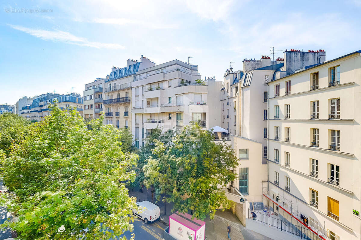 Appartement à PARIS-17E