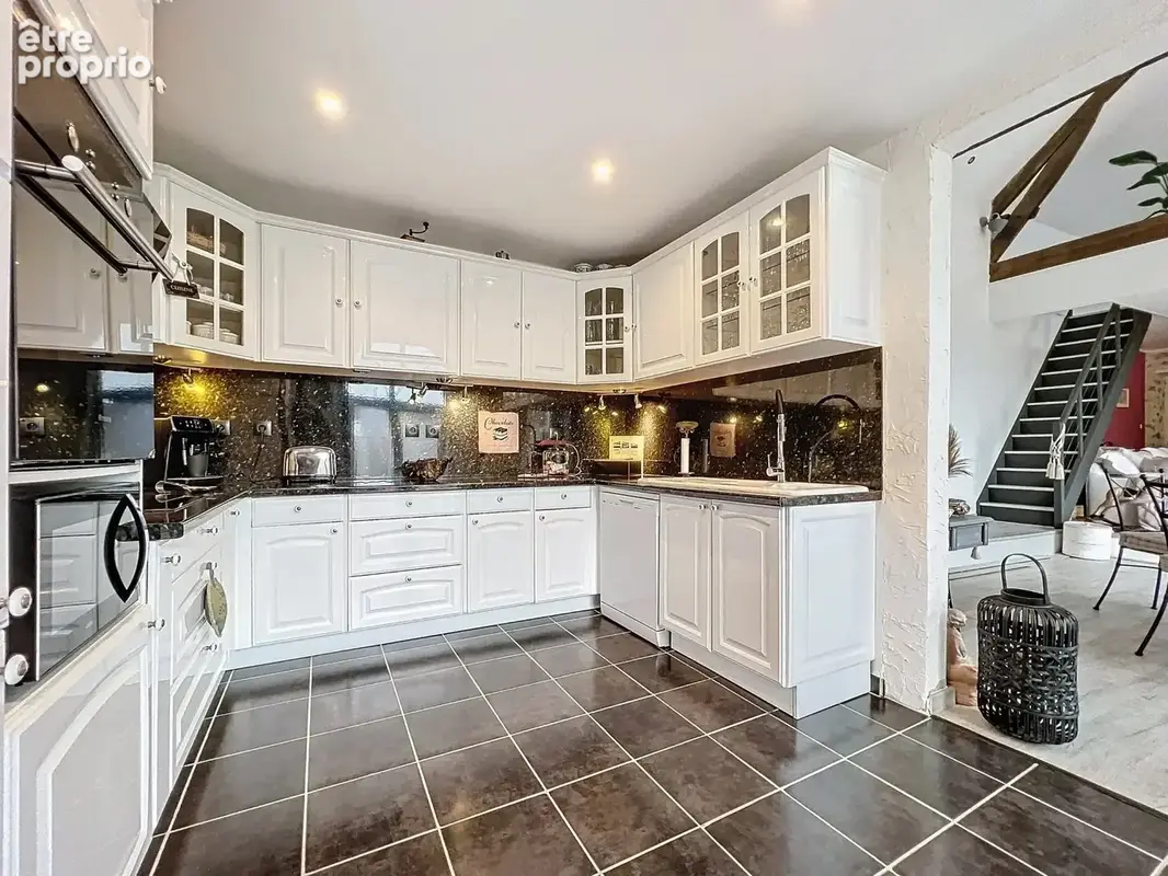 Maison 8 pièces 285 m² à vendre à La Grande-Paroisse (77130) - photo 5