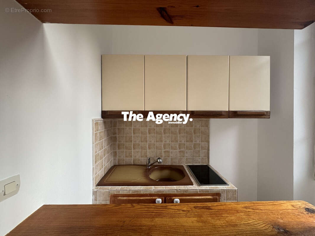 Appartement à MARSEILLE-5E