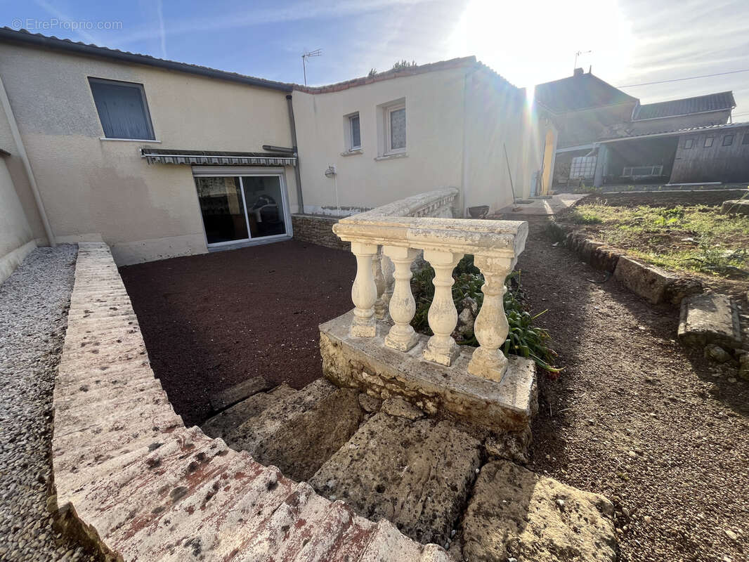 Maison à SAINTE-VERGE