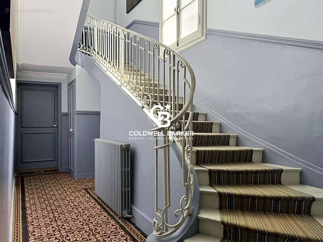 Appartement d'exception - proche du marché Rochelais - photo 16