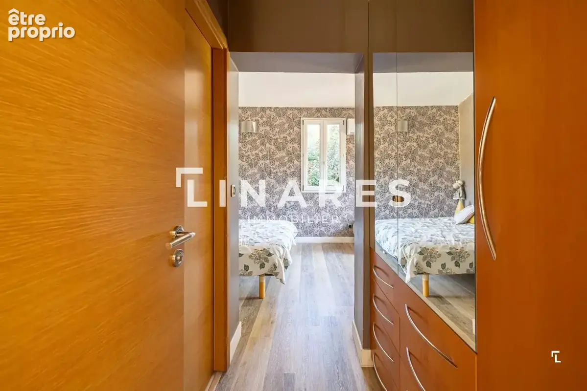 SIGNATURE - Villa 265m² (Sous-sol aménagé 62m²) - Piscine - Garage 44m²  - Parcelle de 1163m² - 13011 Les Camoins - photo 24