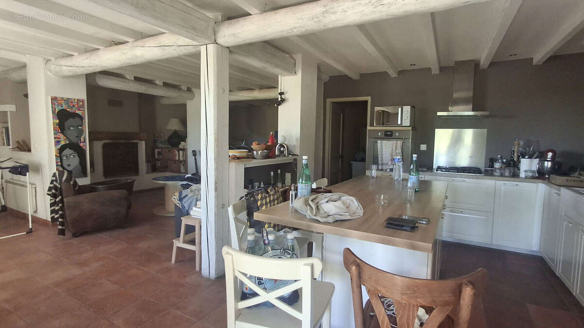 EXCLUXIVITÉ- RARE un Mas en grande partie à restaurer sur 8has de terrain - photo 10