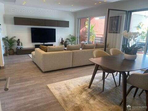 Appartement à EZE