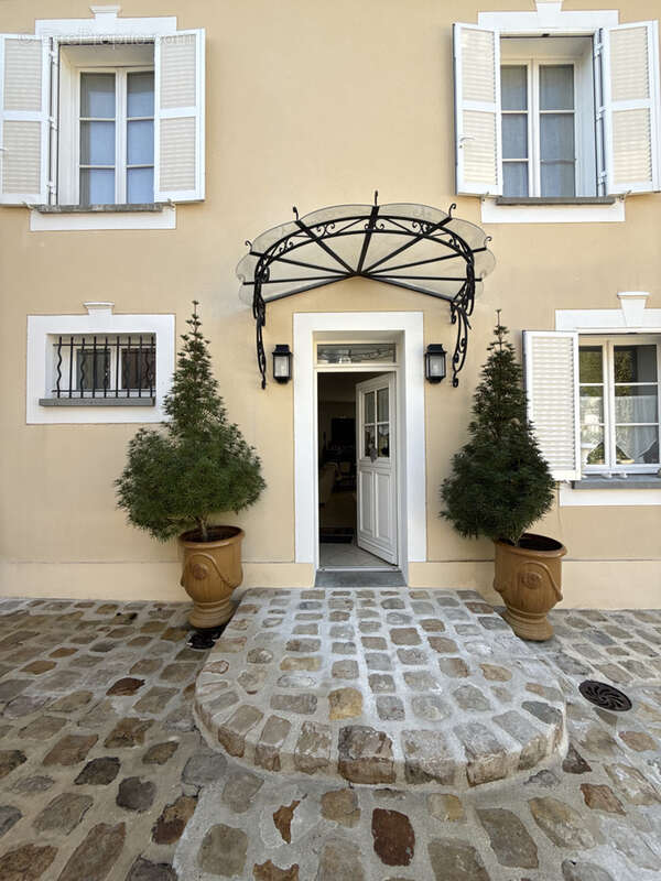 Maison à VULAINES-SUR-SEINE