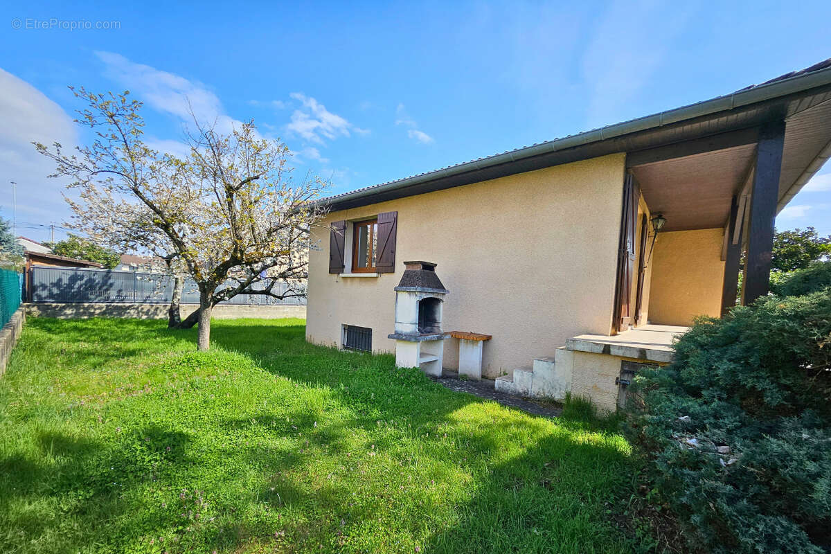 Maison à SAINT-PRIEST