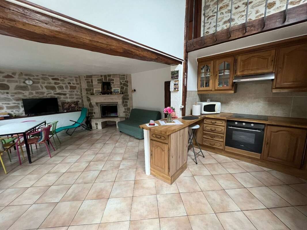 Maison à SAINT-CHERON