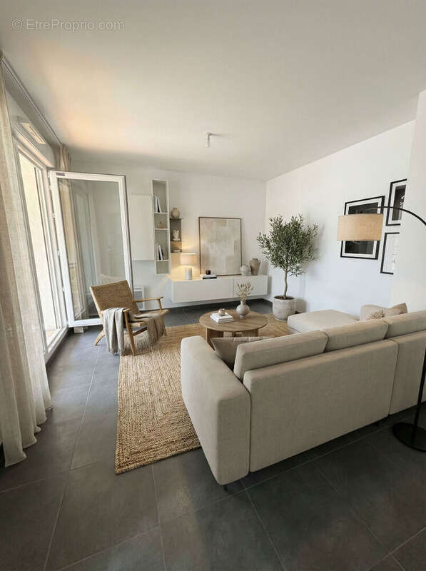 Appartement à MARSEILLE-2E