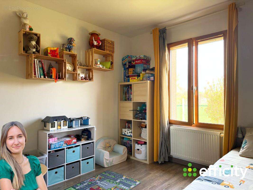 Maison à POUILLY-LES-FEURS