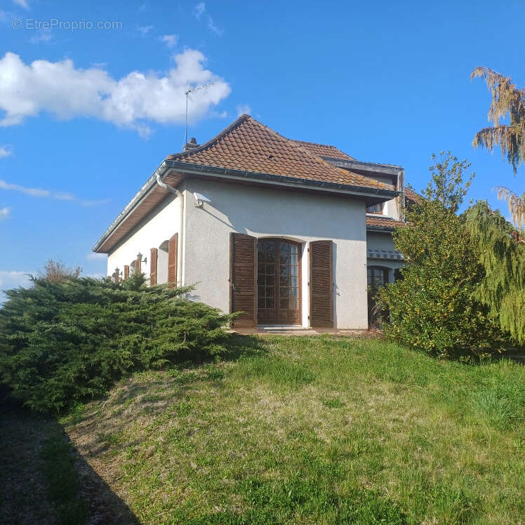 Maison à SAINT-JUST-SAINT-RAMBERT