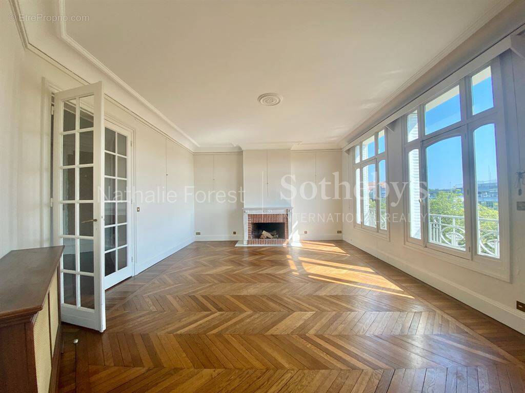 Appartement à LA MADELEINE