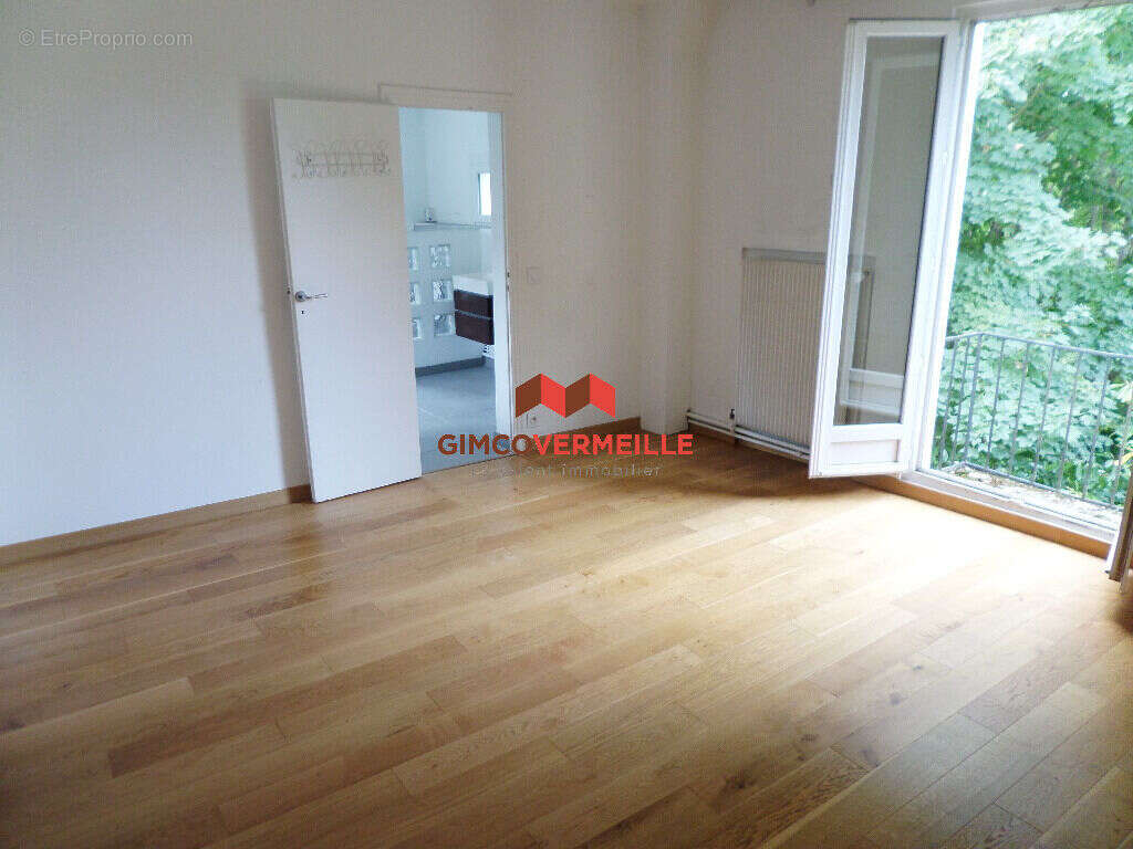 Maison à LA CELLE-SAINT-CLOUD