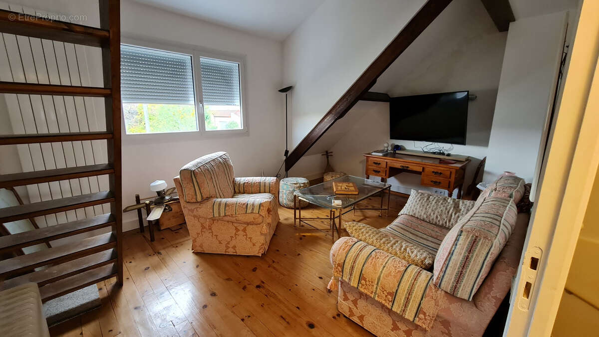 Maison à BURES-SUR-YVETTE