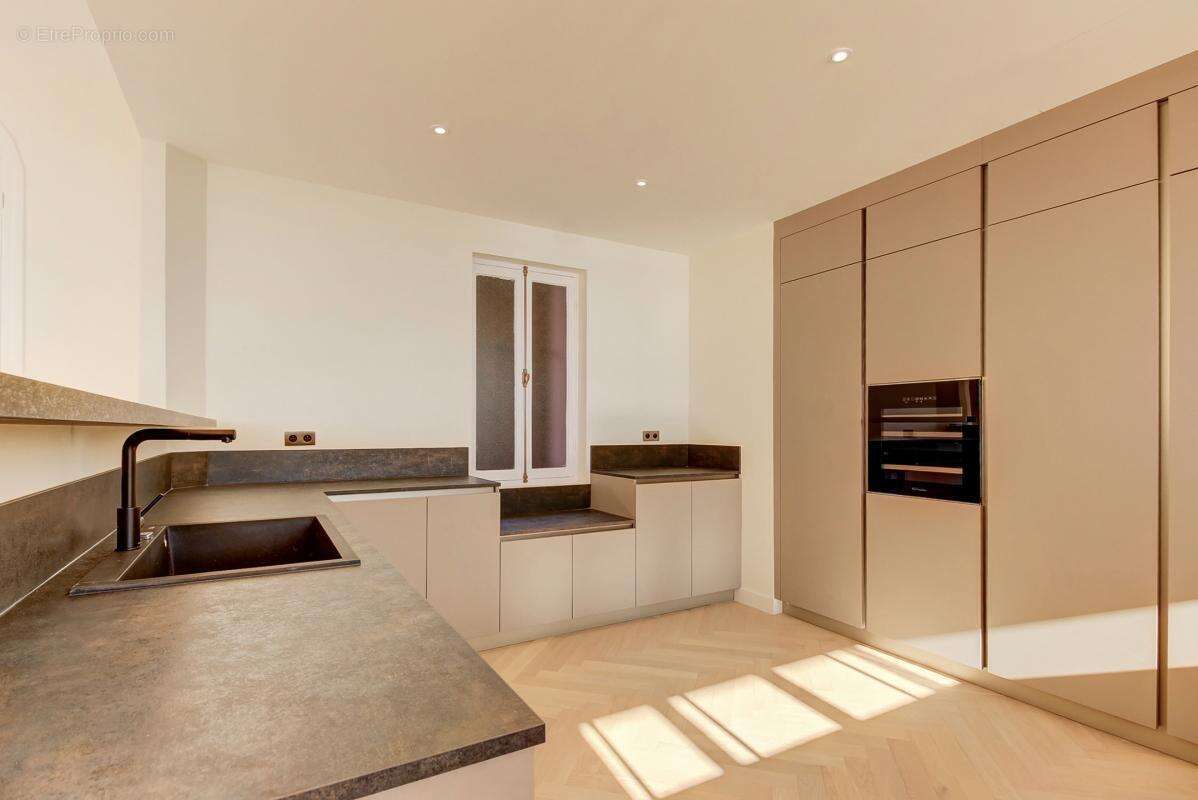 Appartement à BEAULIEU-SUR-MER