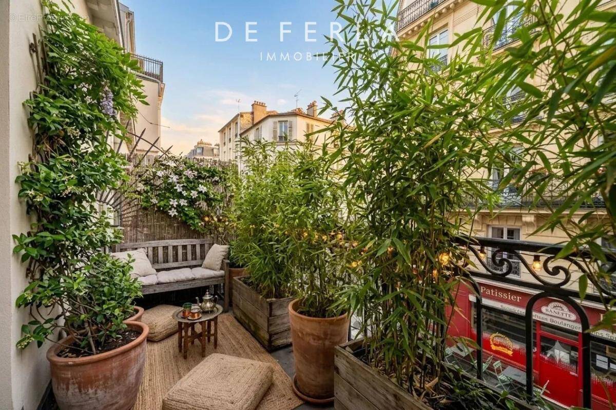 Appartement à PARIS-14E