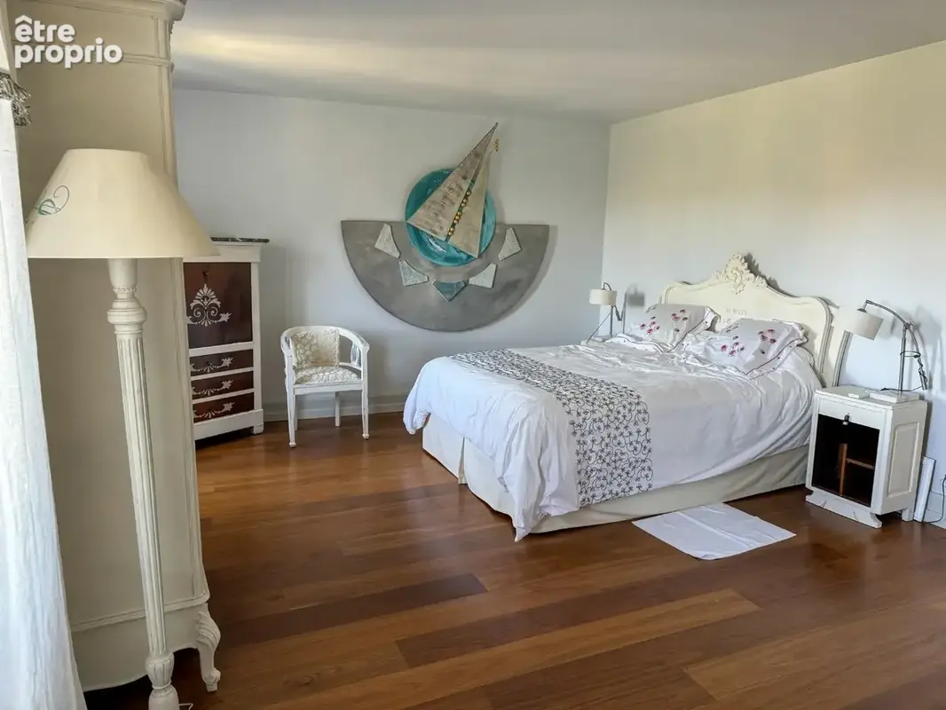 Maison élégante de style chartreuse avec maison d'amis dans un parc privé - photo 19