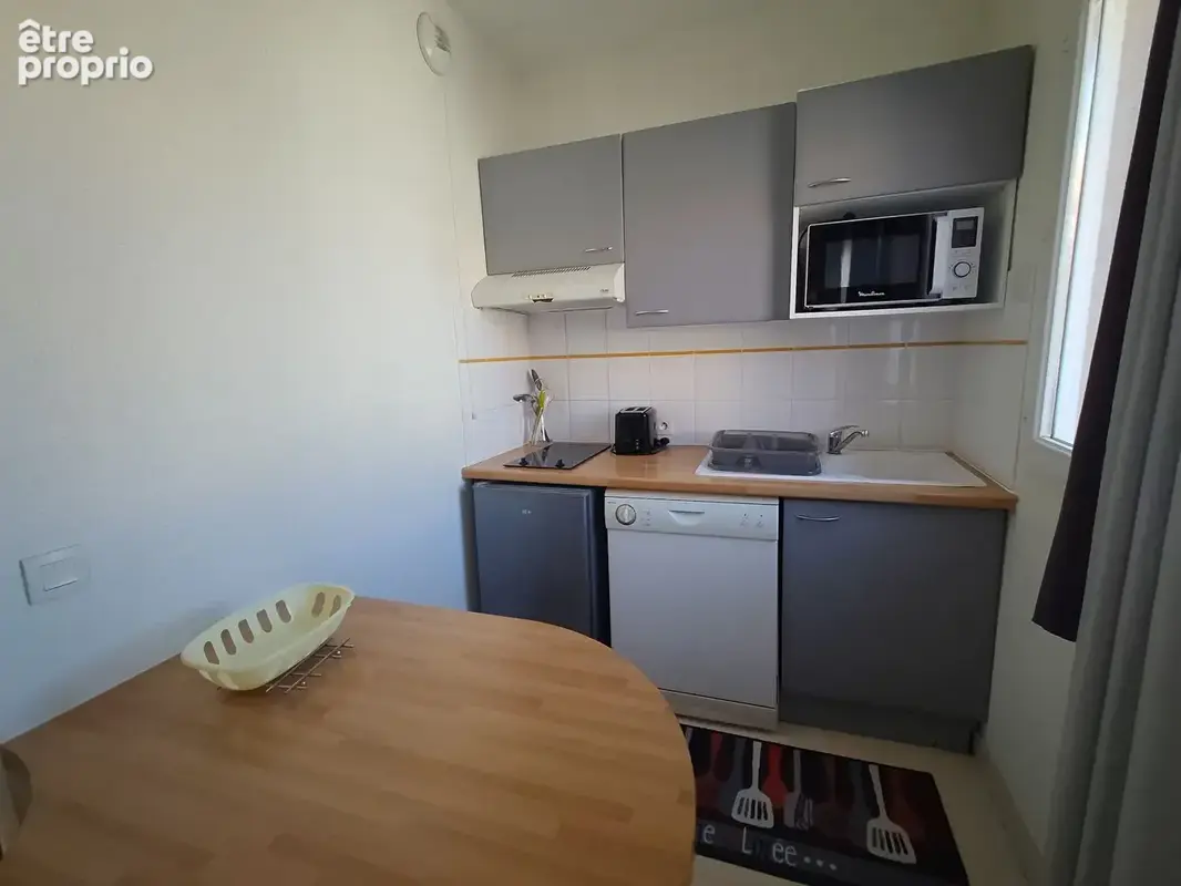 Idéal investisseur - studio meublé libre d'occupation sur le port de plaisance de rochefort - photo 3