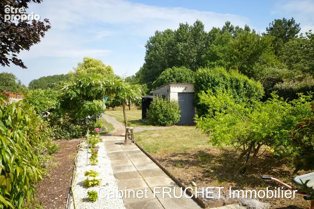 Axe saint-jean-d'hermine - la caillere-saint-hilaire - jolie maison en pierre - photo 17