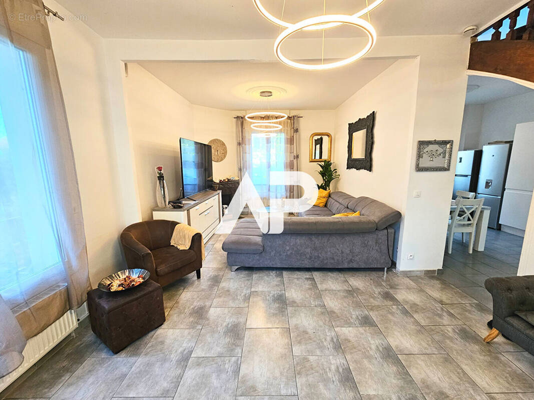 Maison à MONTMORENCY