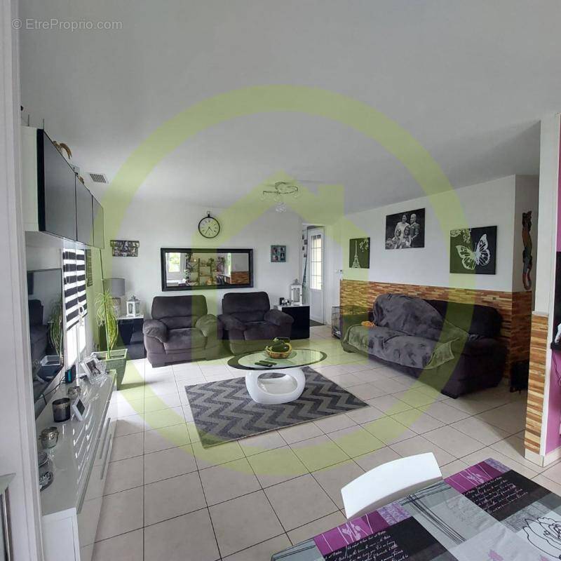 Maison à CHASSENEUIL-SUR-BONNIEURE