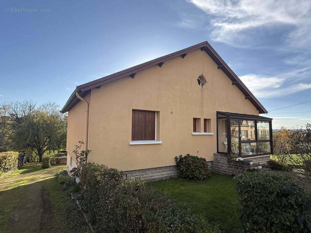 Photo 2 - Maison à GUEUGNON