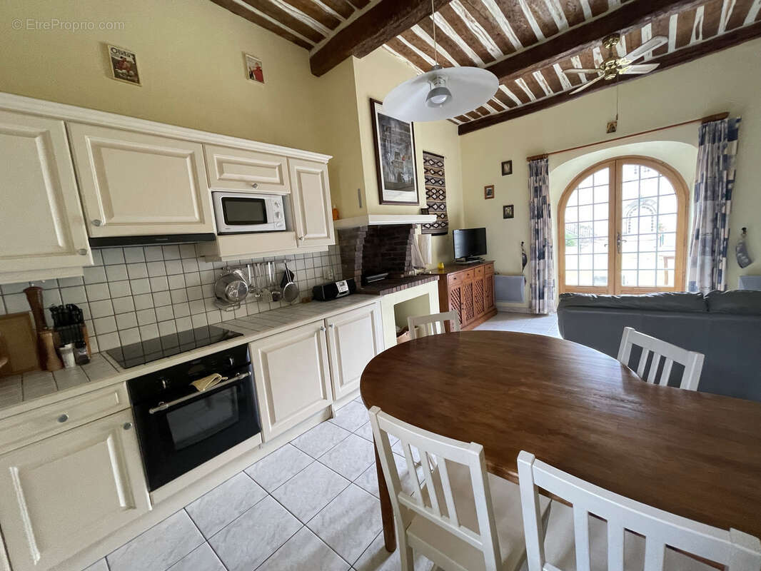 Appartement à LA REDORTE