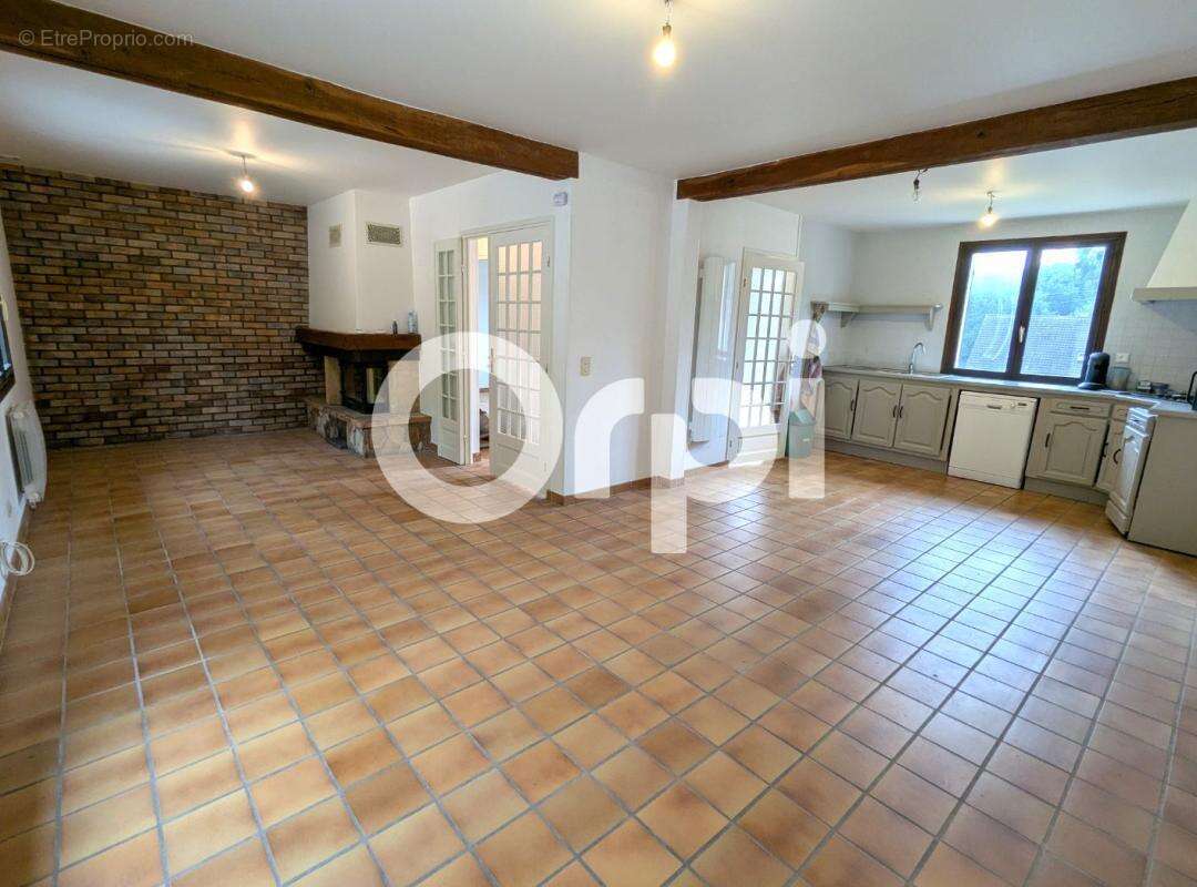 Maison 104 m², 4 chambres, et son jardin de 1329 m², a vendre a cuise-la-motte (60350) - - photo 4