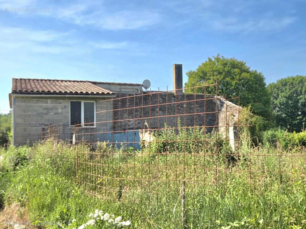 Photo 2 - Maison à ETAULIERS