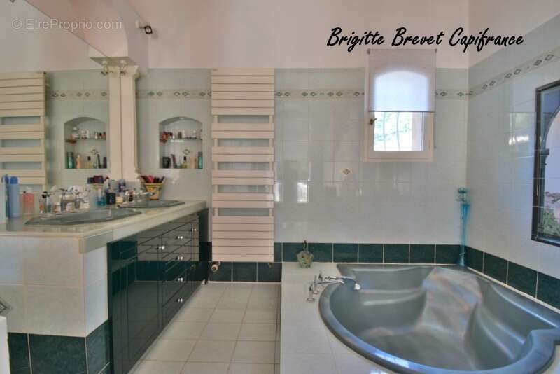 Maison à LA DESTROUSSE