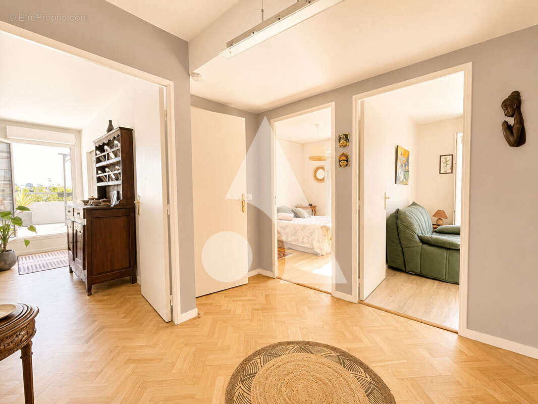 Appartement familial - 80 m2 avec belle terrasse et proche transport - photo 12