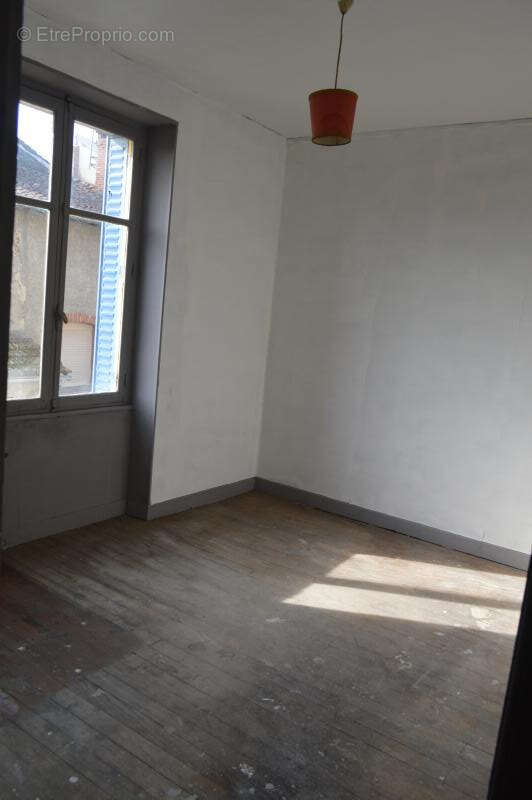 Appartement à BELLAC