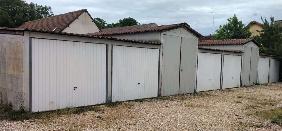 Parking à SENS