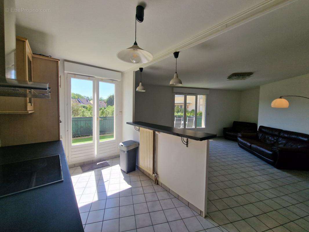 Appartement à VAIRES-SUR-MARNE