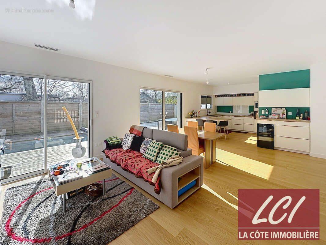 Maison à GUJAN-MESTRAS