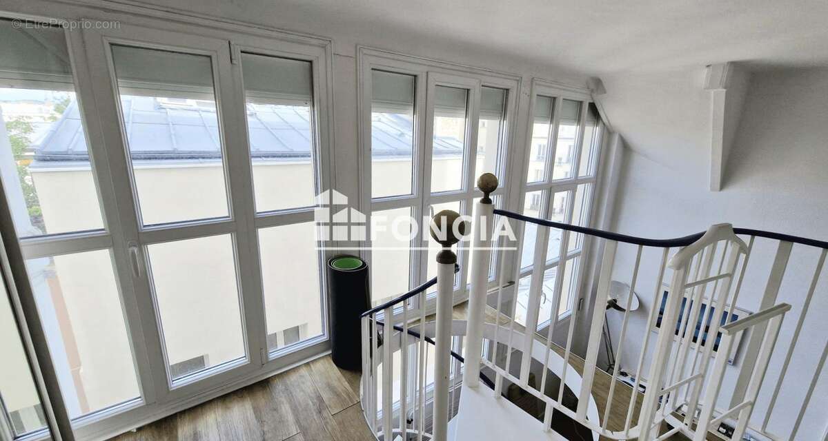 Appartement à PARIS-14E