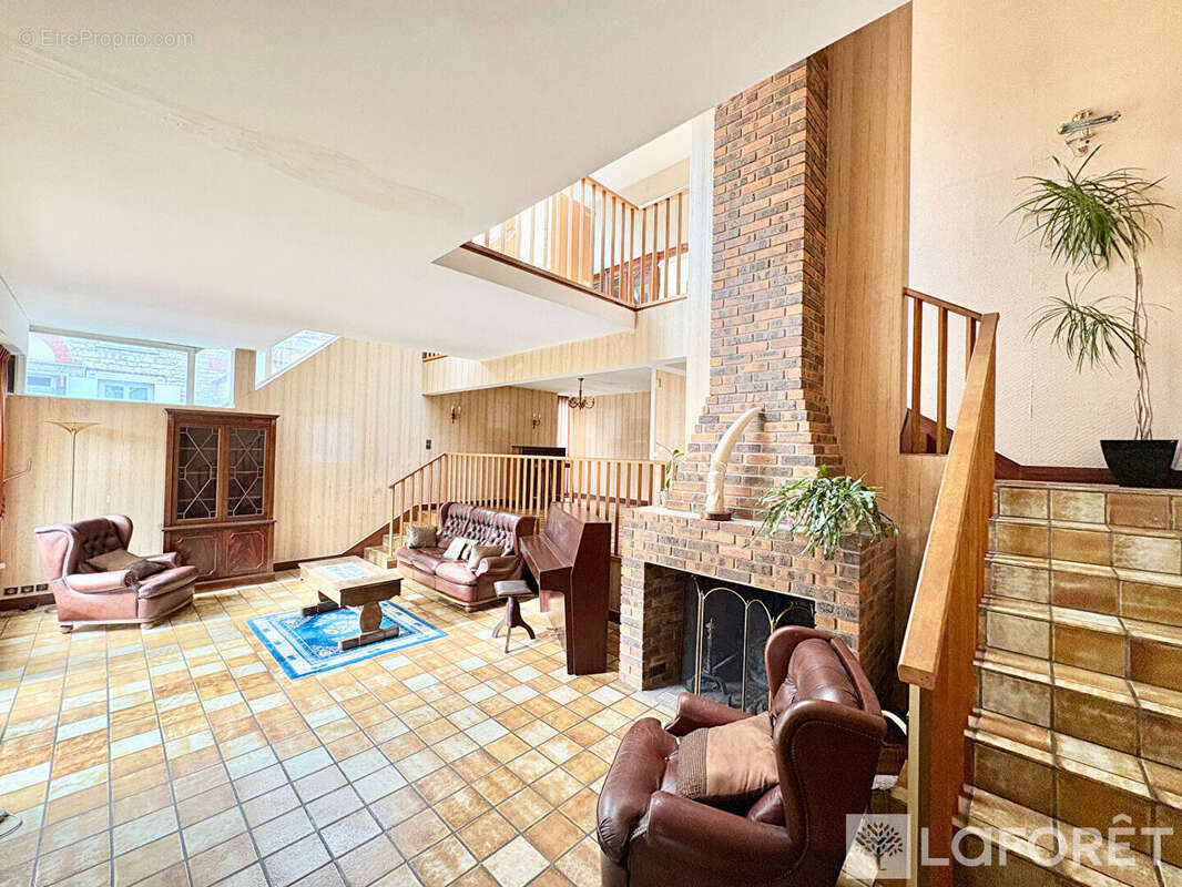 Maison à FONTAINEBLEAU