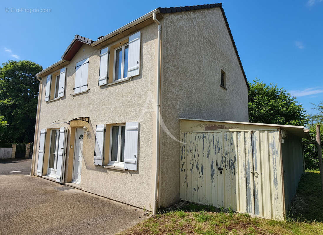 Maison à NOYERS-SUR-CHER