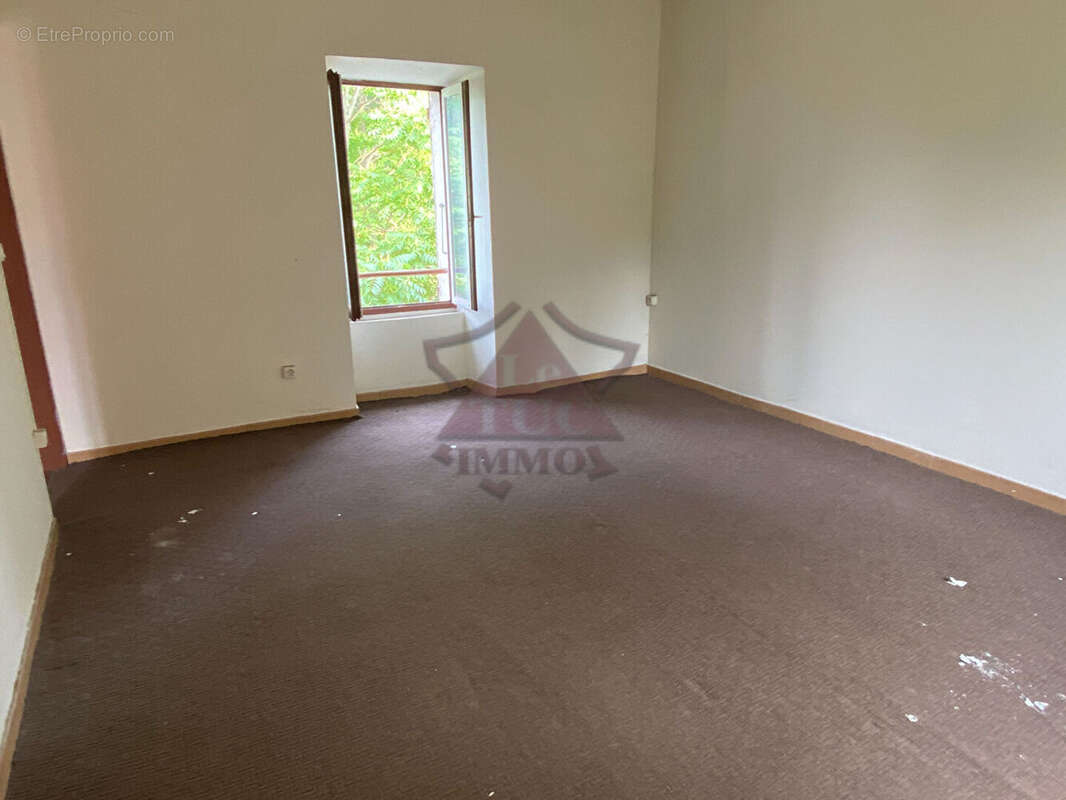 Maison à MOLIERES-SUR-CEZE