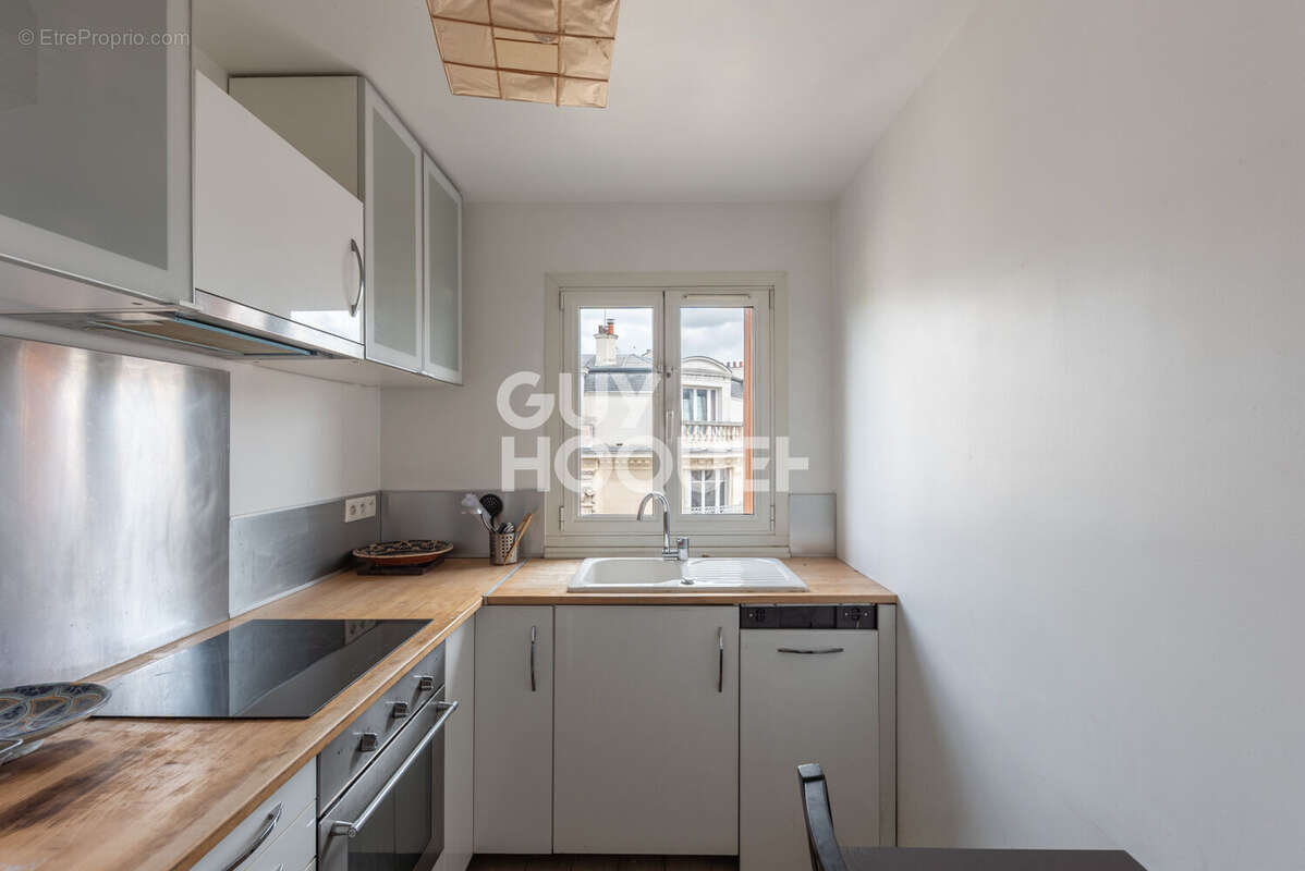 Appartement à PARIS-12E