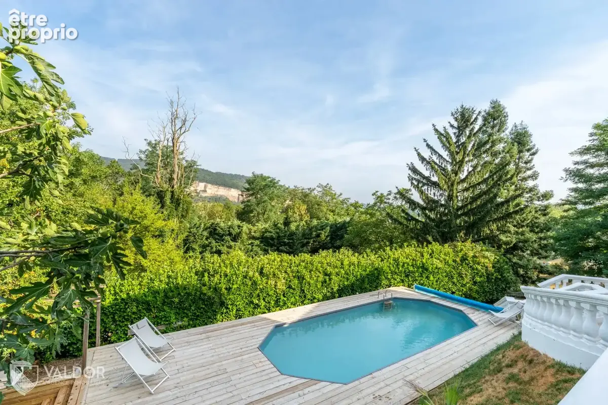Maison 245 m² à Rochetaillee-Sur-Saone  - photo 16