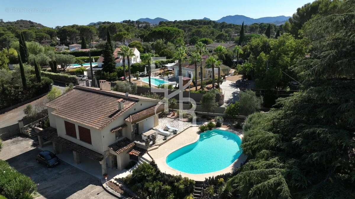 Maison à MOUGINS