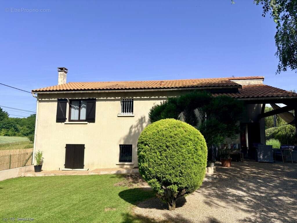 Maison contemporaine de 105 m² avec grand jardin arboré et piscine chauffée - photo 2