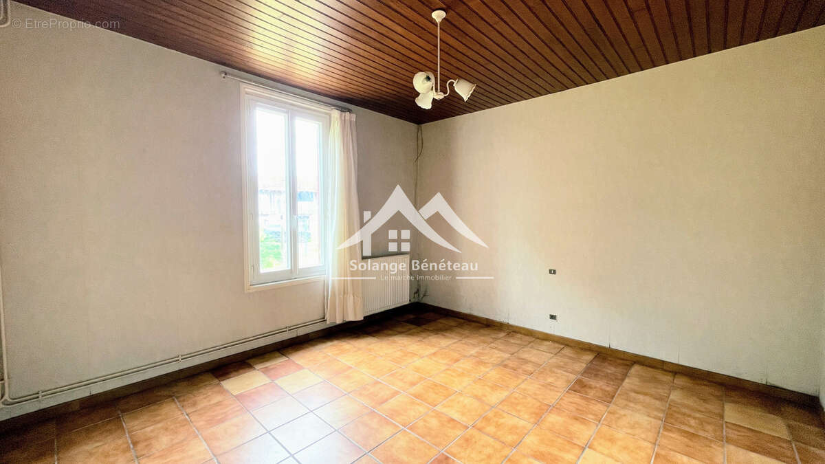 Maison à HOUEILLES