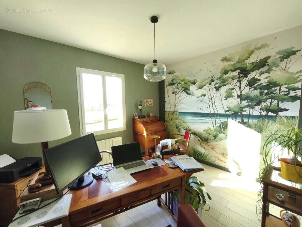 Maison à JARNAC-CHAMPAGNE