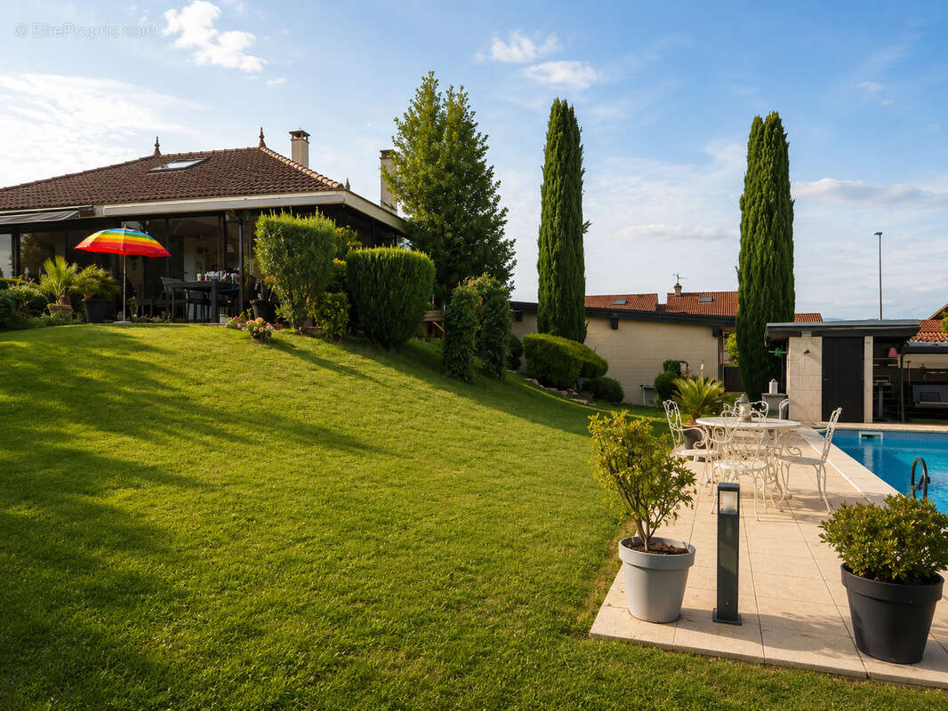 Maison à AMANCY