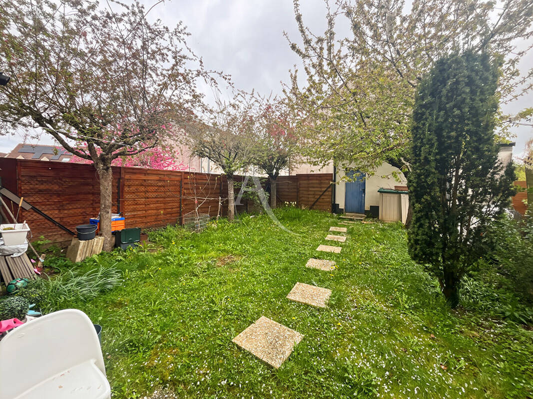 Maison à COURDIMANCHE
